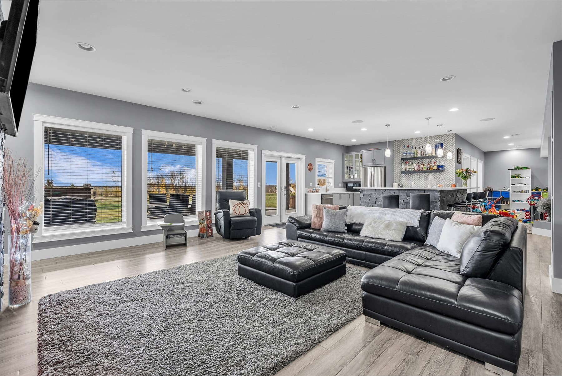 Regina virtual staging for real estate listing photos
